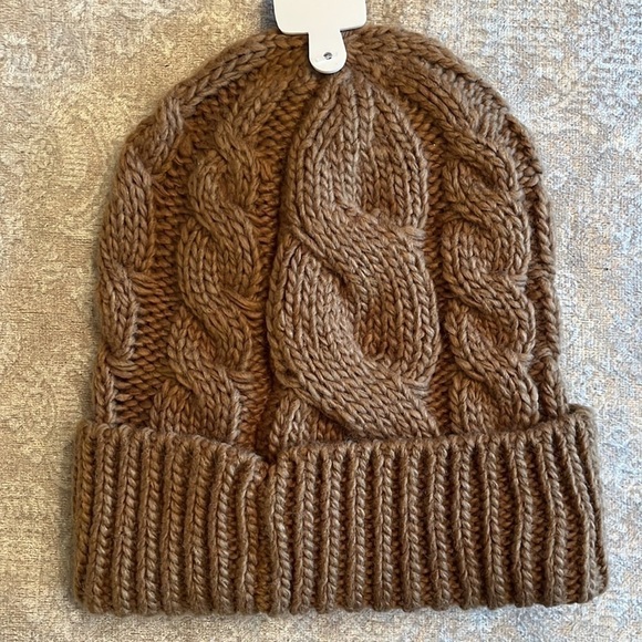 Brand New Michael Kors Cable Knit Cuffed Winter Hat Camel Beanie Gold Tone Logo - Picture 5 of 10